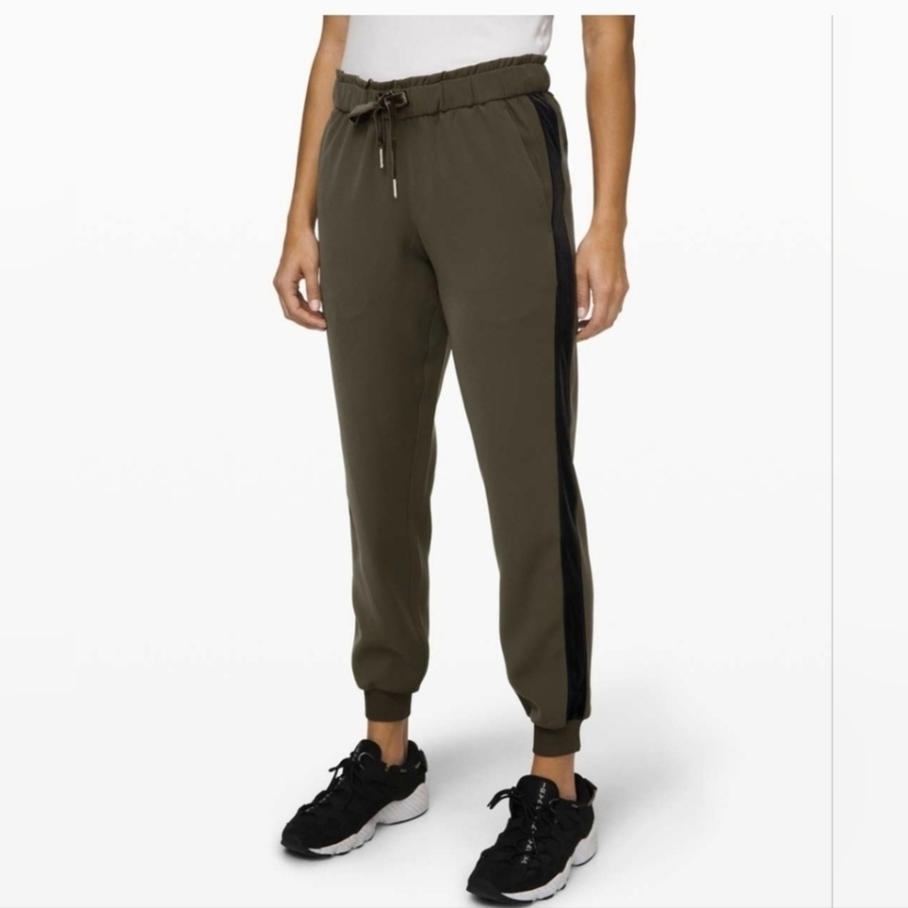 lululemon athletica black Track Pants